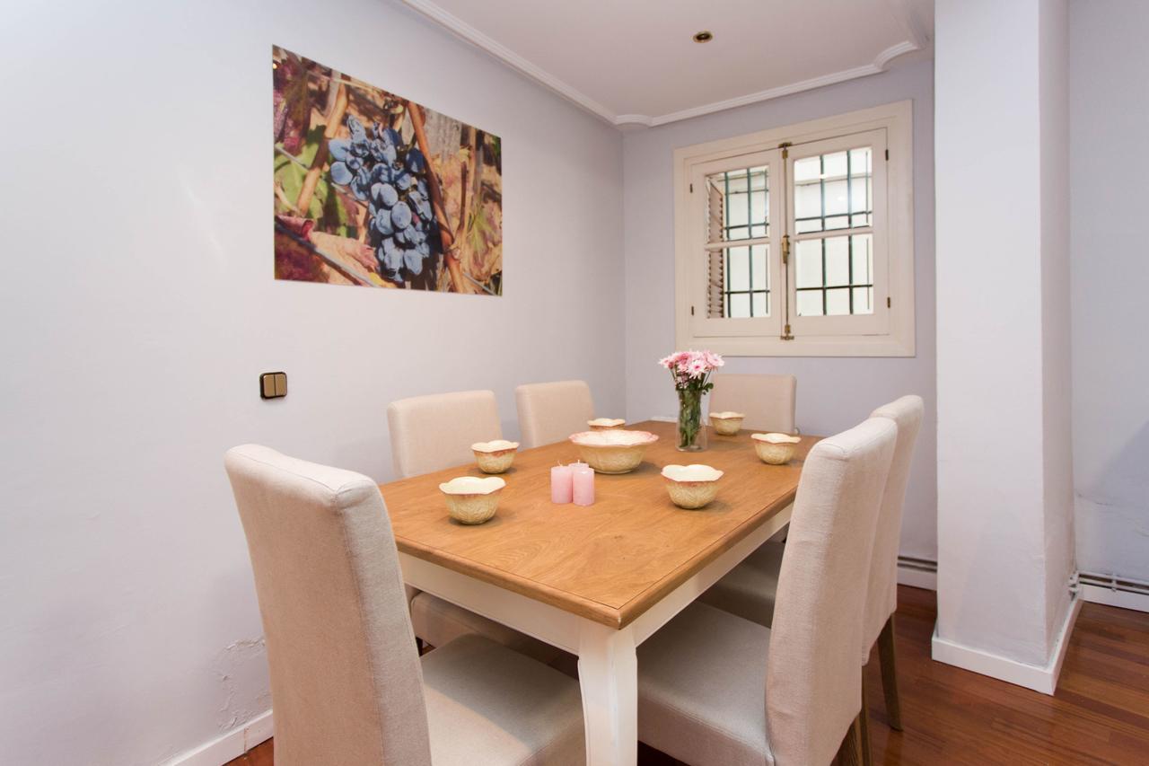 Svq Apartments - Patio Santa Cruz Севиля Екстериор снимка